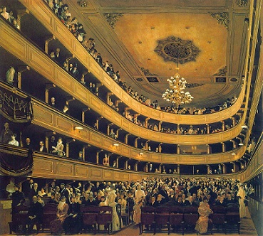 l'interno del vecchio teatro