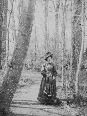 foto di camille nel bosco